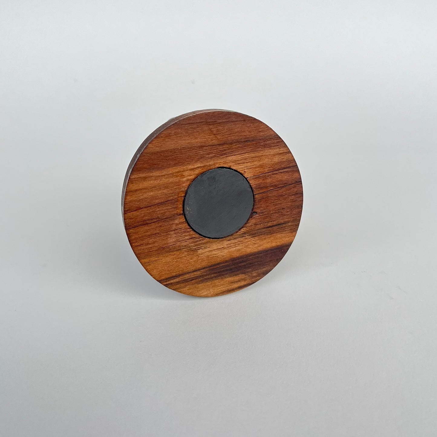 Izrezljan Jezusov magnet