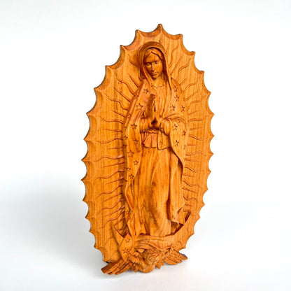 Geschnitzte Maria